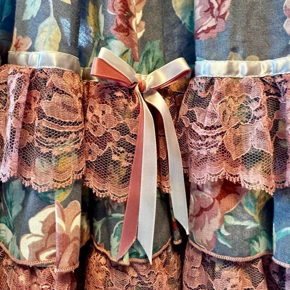 Handmade Kawaii Ruffle Skirt - Picture 3 of 4